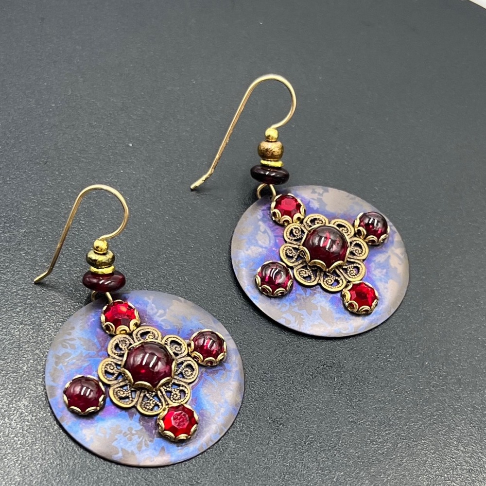 Holly Yashi Vintage Timeless Romance Niobium Filigree Garnet Drop Dangle Earring